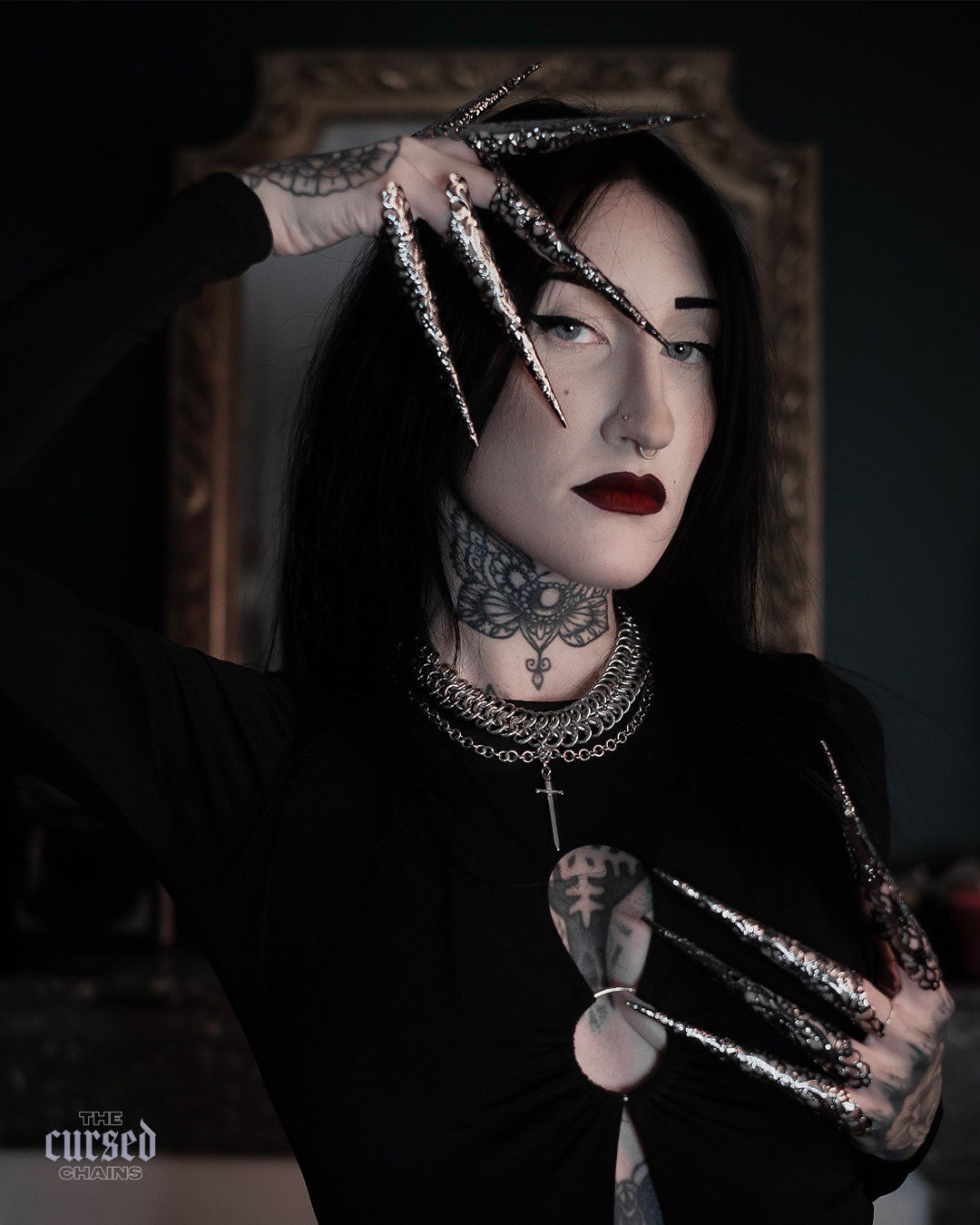 Clarent Choker